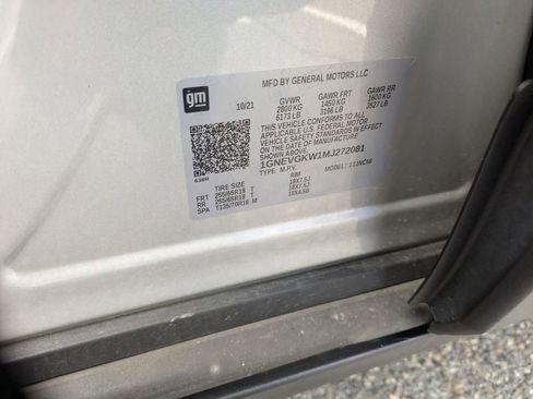 Used 2021 Chevrolet Traverse LT w/ LPO, Floor Liner Package image 31