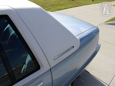 Used 1994 Buick Roadmaster Sedan image 3