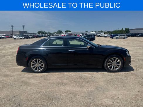 Used 2016 Chrysler 300 C AWD/4WD image 3