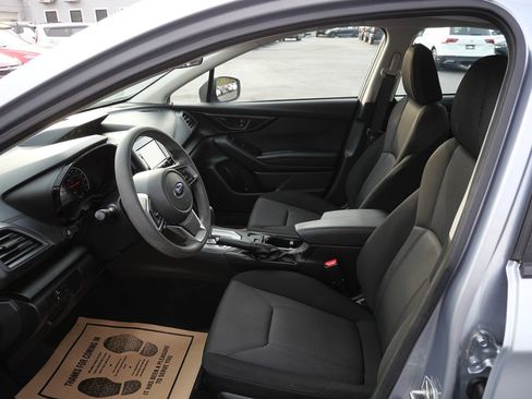 Used 2019 Subaru Impreza 2.0i image 10