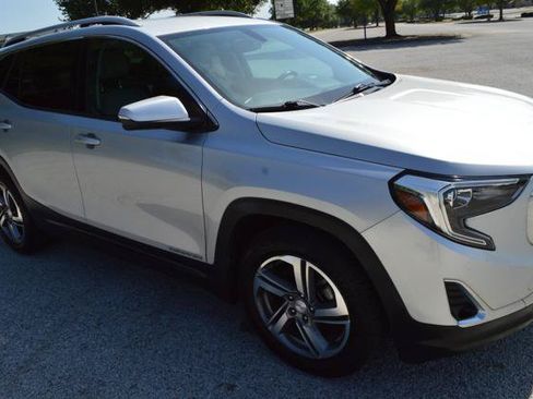 Used 2018 GMC Terrain SLT FWD image 3
