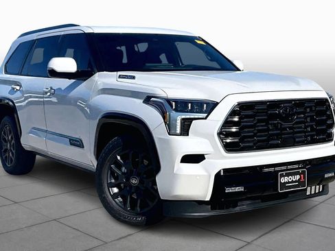 Used 2025 Toyota Sequoia Platinum image 2