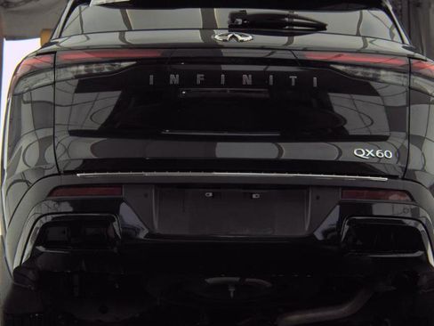 Certified 2023 INFINITI QX60 Luxe w/ Vision Package image 7