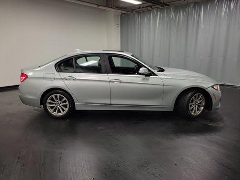 Used 2016 BMW 320i xDrive Sedan AWD/4WD image 10