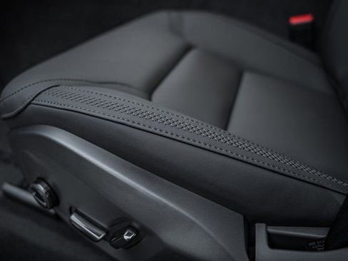 New 2026 Volvo XC60 B5 Plus w/ Protection Package Premier image 36