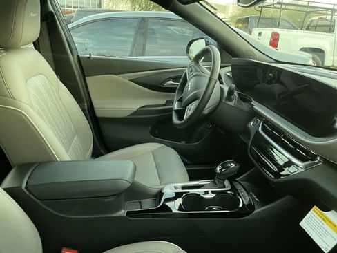Used 2025 Buick Envista Avenir FWD image 6