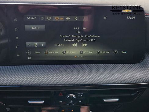 Used 2025 Nissan Kicks SR image 18