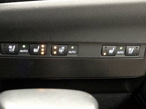 Certified 2024 Lexus ES 250 w/ Premium Package image 27