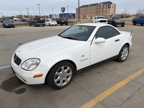 Used 2000 Mercedes-Benz SLK 230 image 2