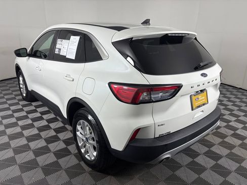 Certified 2022 Ford Escape SE image 5