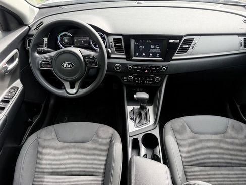 Used 2017 Kia Niro LX FWD image 17