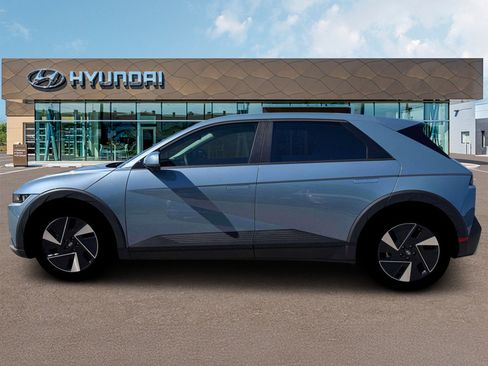 New 2026 Hyundai Ioniq 5 SEL RWD image 3