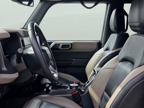 Used 2024 Ford Bronco Wildtrak image 18