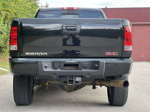 Used 2012 GMC Sierra 2500 Denali w/ Suspension Package, Off-Road image 4