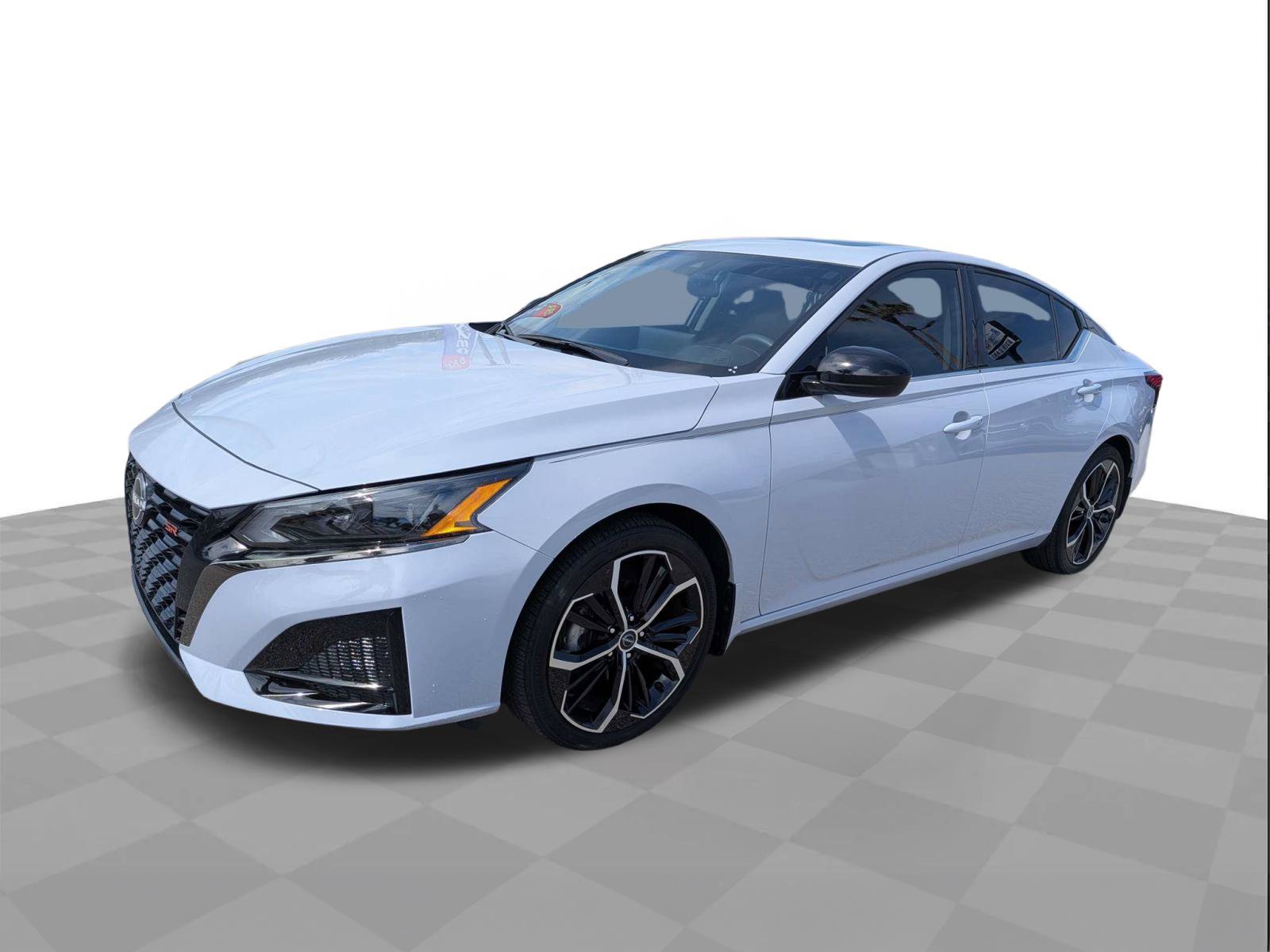 Used 2024 Nissan Altima 2.5 SR w/ SR Premium Package FWD image 8