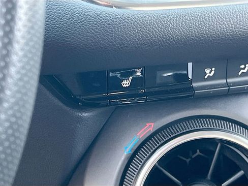 Used 2022 Chevrolet Blazer LT image 19