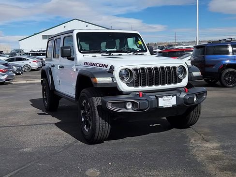 Used 2025 Jeep Wrangler Rubicon image 4