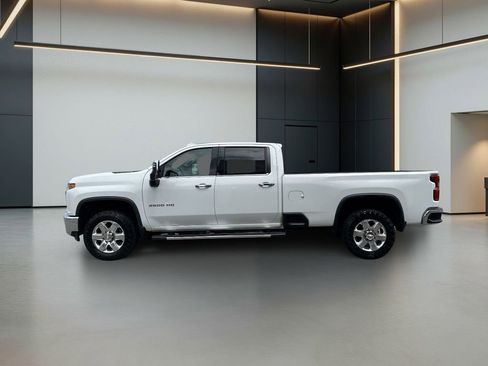 Used 2020 Chevrolet Silverado 2500 LTZ w/ LTZ Convenience Package RWD image 2