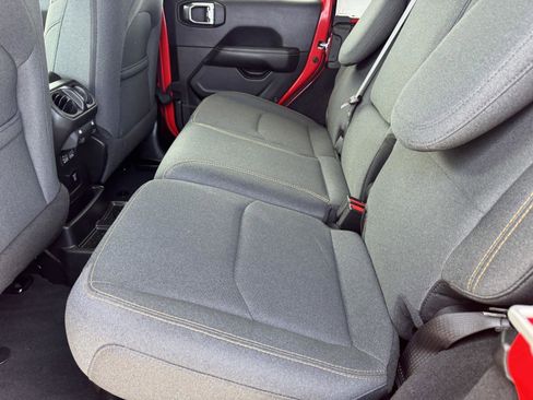 Certified 2025 Jeep Wrangler Sahara w/ Safety Group image 13