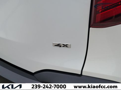 Certified 2024 Kia Seltos EX AWD/4WD image 10