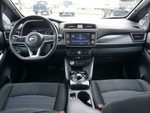 Certified 2023 Nissan Leaf SV Plus image 16