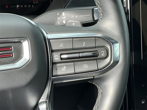 Used 2025 GMC Acadia Elevation image 33