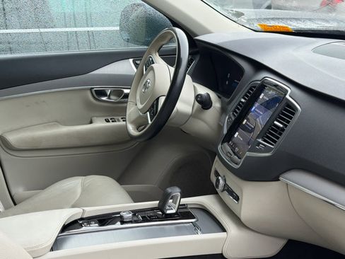 Certified 2023 Volvo XC90 B5 Core image 13