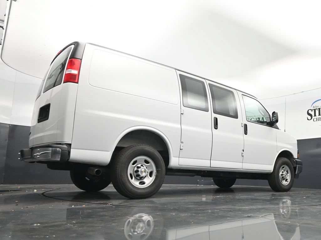 Certified 2025 Chevrolet Express 2500 w/ Driver Convenience Package RWD image 32