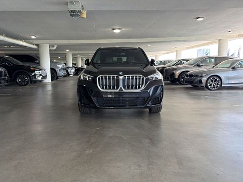 Used 2023 BMW X1 xDrive28i w/ M Sport Package AWD/4WD image 5