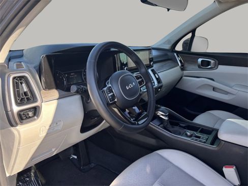 Used 2022 Kia Sorento EX image 21