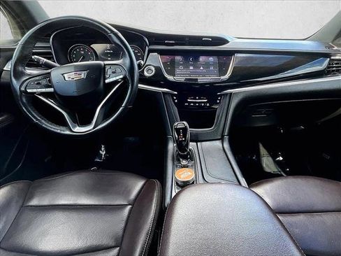 Used 2022 Cadillac XT6 Premium Luxury w/ Technology Package image 16