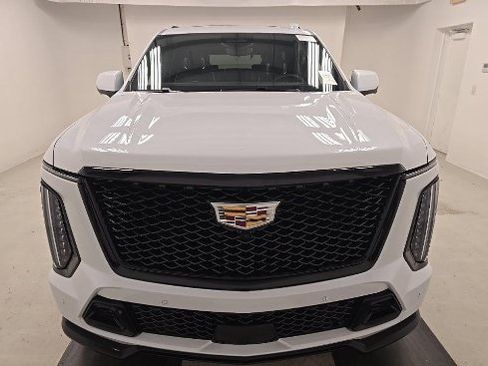 Used 2026 Cadillac Escalade V AWD/4WD image 2