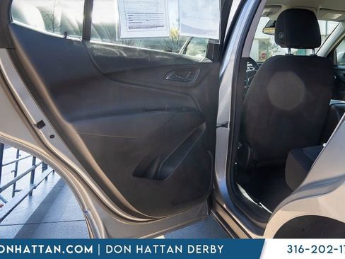 Used 2024 Chevrolet Equinox LT image 18