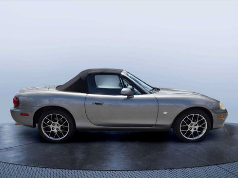 Used 2003 MAZDA MX-5 Miata LS RWD image 2