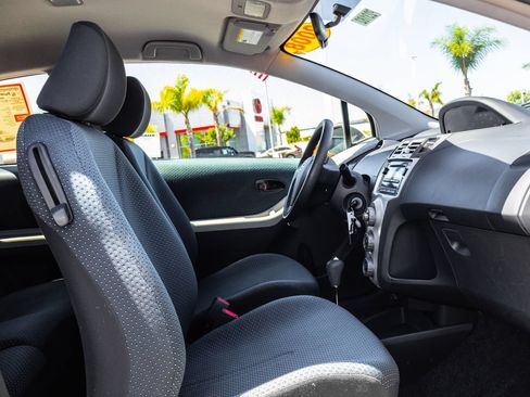 Used 2008 Toyota Yaris 2-Door Hatchback FWD image 18