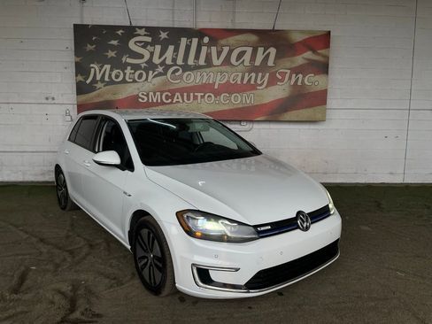 Used 2017 Volkswagen e-Golf SEL Premium image 7