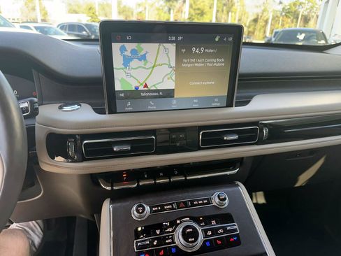 Used 2022 Lincoln Aviator Reserve w/ Equipment Group 201A image 24