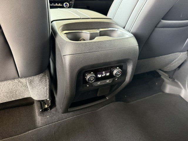 New 2026 Chevrolet Traverse RS FWD image 35