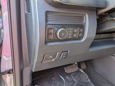 New 2025 Ford F250 Lariat w/ Lariat Ultimate Package image 18