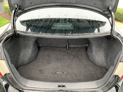 Used 2017 Nissan Sentra SV image 31