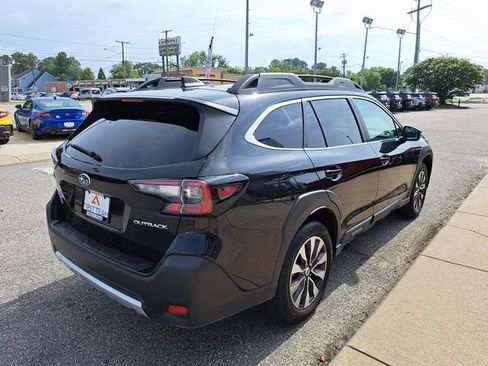 Certified 2025 Subaru Outback Limited AWD/4WD image 6