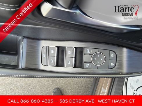 Certified 2025 Nissan Rogue SL w/ SL Premium Package AWD/4WD image 18