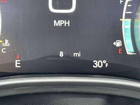 New 2026 Chrysler Pacifica Select FWD image 34