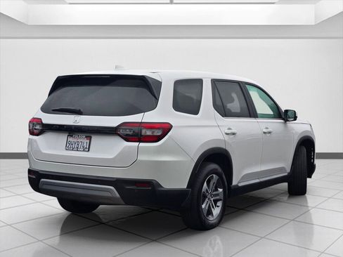 Used 2023 Honda Pilot EX-L image 5