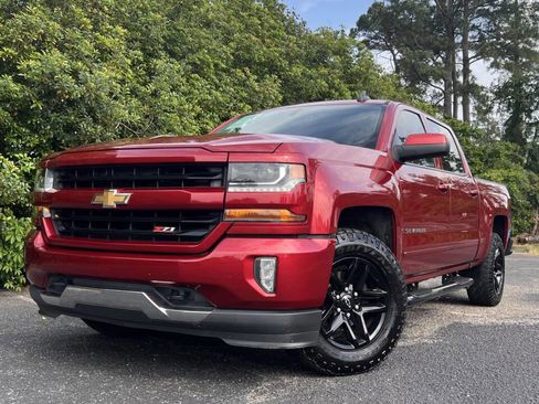 Used 2018 Chevrolet Silverado 1500 LT w/ All Star Edition image 2