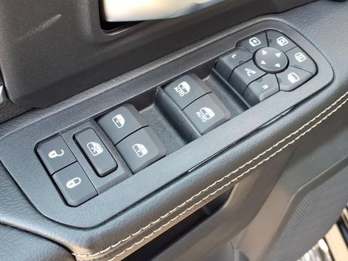 New 2026 RAM 2500 Big Horn AWD/4WD image 17