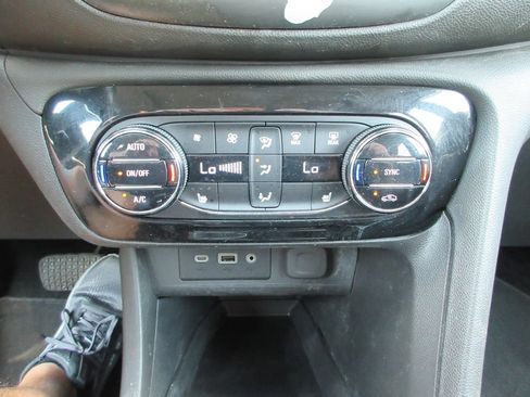 Certified 2023 Buick Encore GX Essence w/ Experience Buick Package FWD image 30
