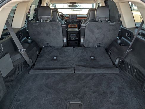 Used 2020 Lincoln Aviator Reserve w/ Equipment Group 202A image 12