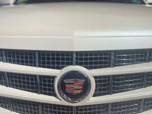 Used 2013 Cadillac Escalade ESV Premium image 49