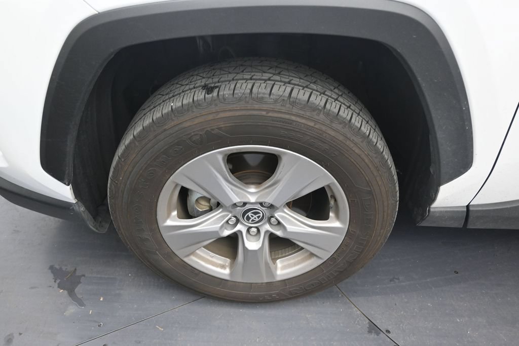 Used 2025 Toyota RAV4 XLE w/ Convenience Package AWD/4WD image 9